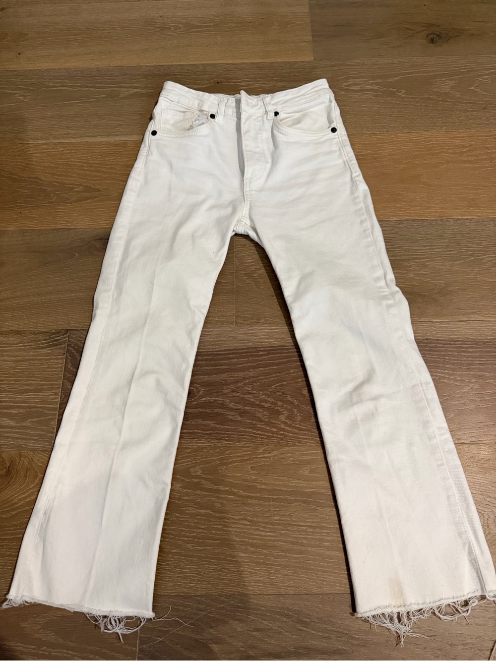 Zara White Straight-Leg Cropped Jeans
